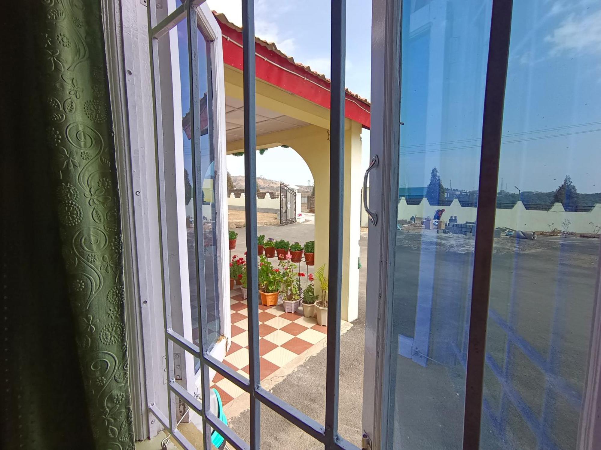 Serene Resort Черапунджи Екстериор снимка